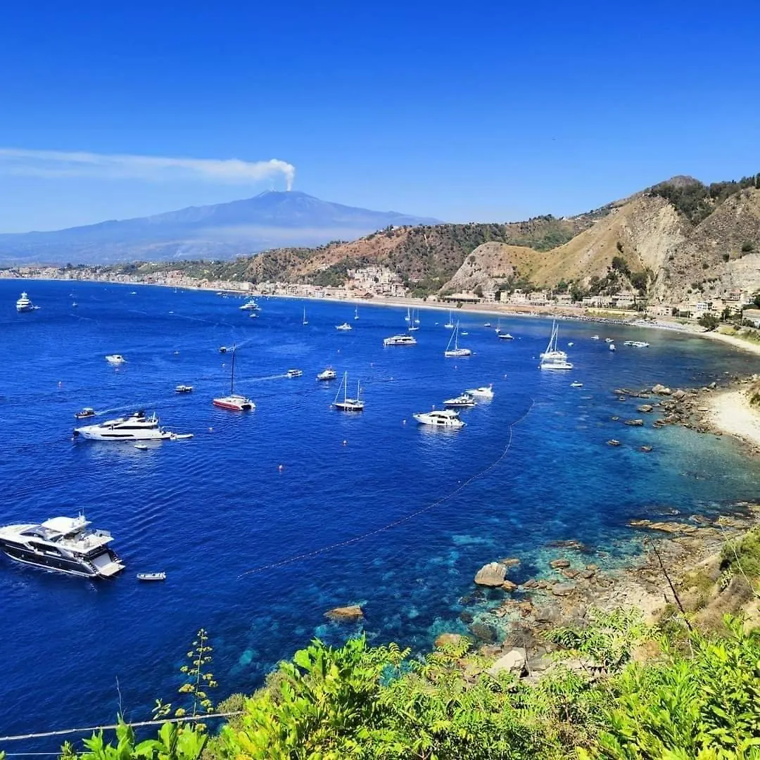 Suitelina Giardini Naxos